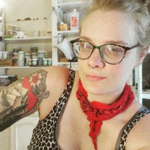 Meet your Posher, Ashley n